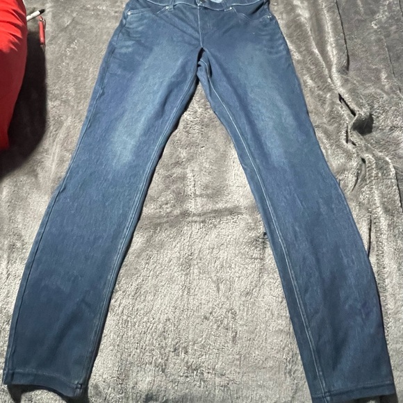 HUE Ultra Soft High Waist Denim Leggings - Picture 6 of 6